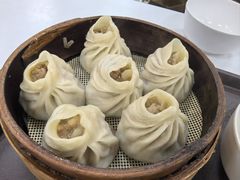 蟹肉小笼包-常州糕团店(北大街新世纪商城店)