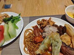 -齐河孔雀王温泉酒店·金孔雀自助百汇