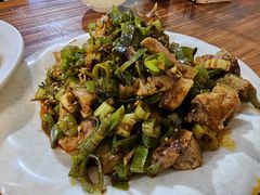 -茅屋大酒店