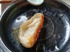 -黄阿姨锅贴大王(万航渡路店)