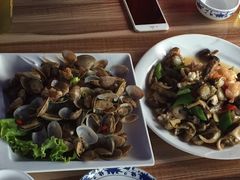 -鑫渔港海鲜本地菜·山海关浑锅(东戴河店)
