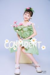 -小脚丫专业儿童摄影店