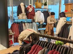 -lululemon(上海浦东IFC店)