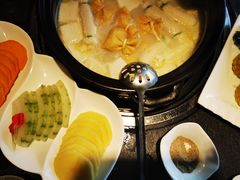 -大匠工房古船木艺术餐厅·猪肚鸡专门店(长白仙岛店)
