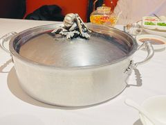 招牌松茸清汤底-洋房火锅(新天地店)