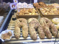 -万利隆·活力烘焙(人民路店)