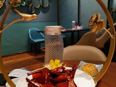 脆皮乳鸽-鹊玥·粤菜小馆(汇智国际商业中心店)