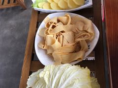 -亿诣蝎府炸酱面羊蝎子火锅(酷车小镇店)