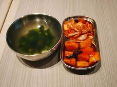 汤和泡菜-梨花牛肉汤饭(仁恒伊势丹店)
