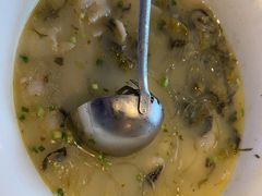 -严记小天府酸菜鱼(西四路店)