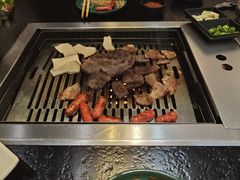 -臻牛烤肉