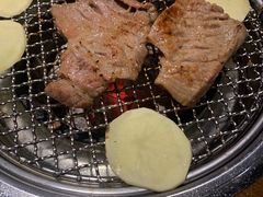 韩式腌猪王排-·缸桶屋·韩式牛肋条自助烤肉(西湖D11店)