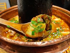 铜锅饵块油焖鸡-一坐一忘云南菜(嘉里中心店)