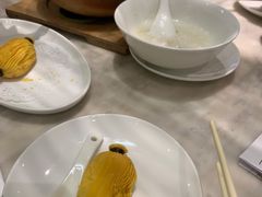金枕榴莲酥-香港百合居(LCM置汇旭辉广场店)