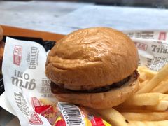 -The Habit Burger Grill 哈比特汉堡(复兴soho店)