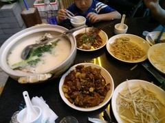 -天乐农家鱼头王(天目湖店)