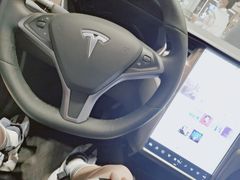 -TESLA 特斯拉(上海太古汇体验店)