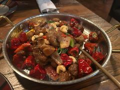 sisters四川秘制麻辣肥肠-SISTERS BAR RESTAURANT川意酒馆(嘉善老市H楼店)