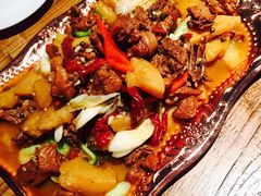 阿里家农场散养大盘鸡-阿里家·新疆烤肉酒場 by MIG