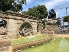 -加泰罗尼亚广场