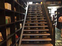 书店-钟书阁(松江泰晤士小镇店)