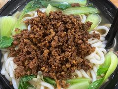 -丽虹云南过桥米线(兴工街店)