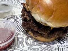 -TRIPS BURGER(大钟寺店)