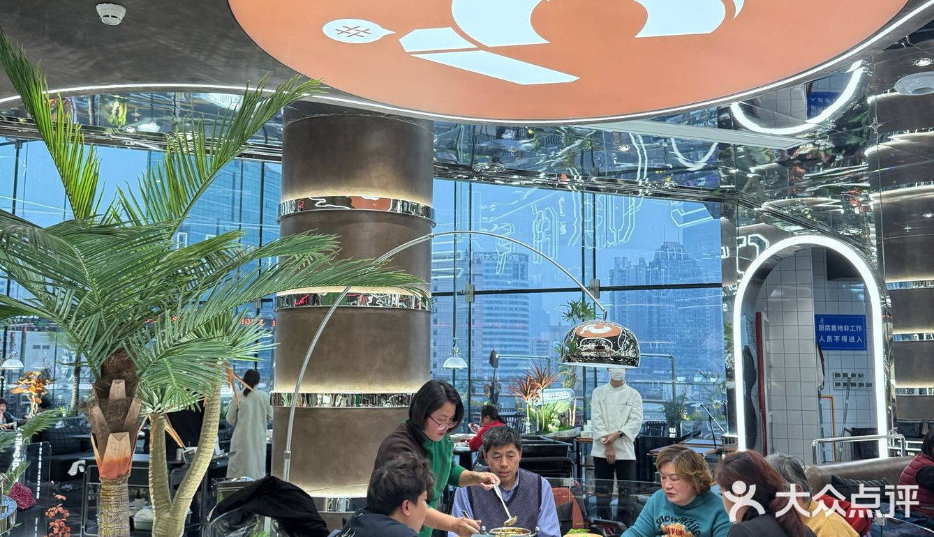 外国人：中国人吃饭的环境都这样了？？