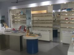 -视野联行眼镜•蔡司•依视路(温江店)
