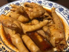 鸡爪-爆炸头阿姨小四川正宗川味小吃(无任何分店)