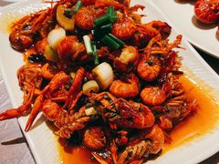 -巴厘龙虾·榜首油焖大虾(音乐学院·沿江酒馆店)