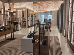 -COACH蔻驰(赛特奥特莱斯店)