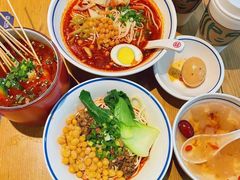 -蓉李记成都名小吃(武汉菱角湖万达店)