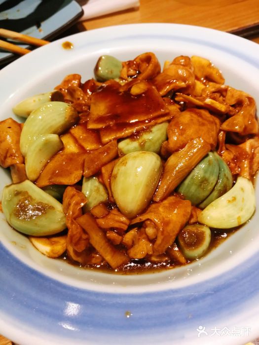 局气 烤鸭·北京菜(双安商场店)腊八蒜烧肥肠图片