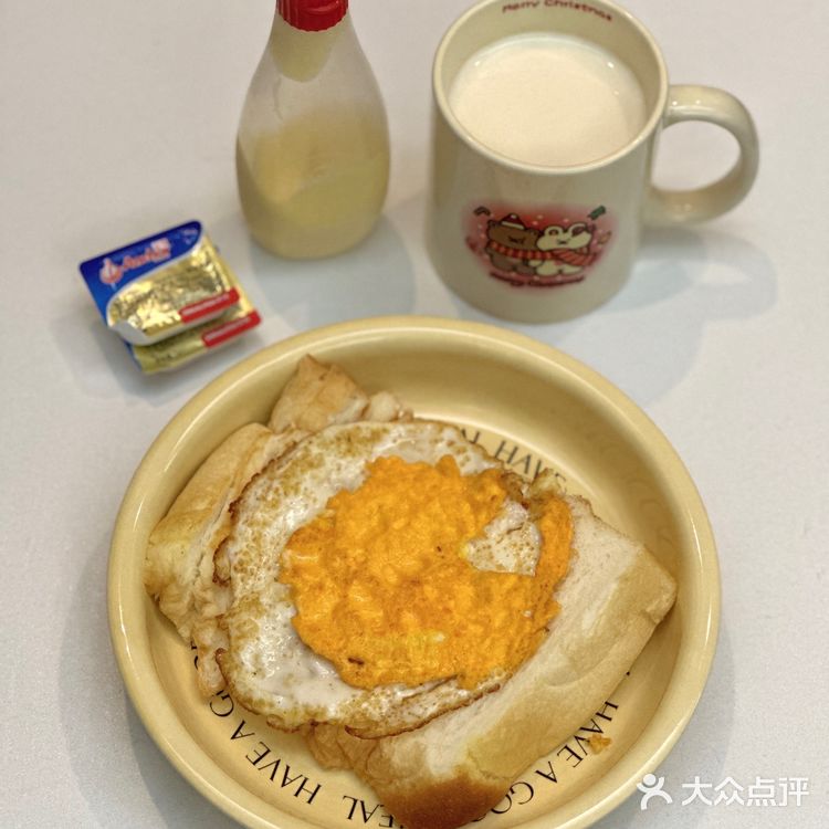 汕头｜这家面包店的黑芝麻爆浆吐司好吃到无语…… 