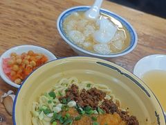 牛肉杂酱加烂土豆-堂吃饺子(维达北苑店)