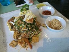 -Palate Angkor Restaurant & Bar