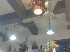 -雪乡人家东北菜·铁锅炖一切(高斯路店)