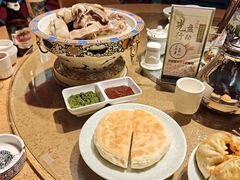 -蒙亨·手把肉·蒙古包文化主题餐厅(天恒广场店)