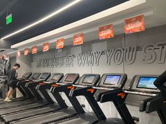 -乐刻运动健身精品馆(览秀城店)