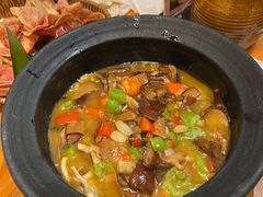 -老滇山寨•云南特色菜•地方菜•民族风情歌舞表演(金碧店)