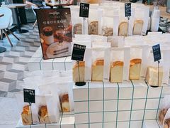 -Dough&Joe团憩(瑞虹天地月亮湾店)