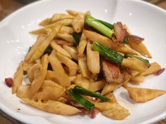 武当春笋炒腊肉-丹江渔村(首都机场店)