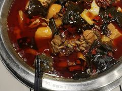 -晓彭肥肠鸡·泡椒鸡火锅(水木天地店)