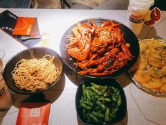 -巴厘龙虾·榜首油焖大虾(音乐学院·沿江酒馆店)