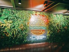 -DEEP·深美式餐吧(五棵松华熙LIVE店)