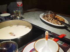 -尚尚仙·酸汤猪手·猪肚鸡火锅(华联万柳购物中心店)