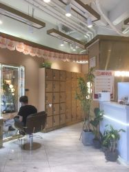 -一東造型烫发染发