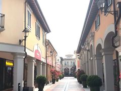 -佛罗伦萨小镇广佛名品奥特莱斯(疏港路店)