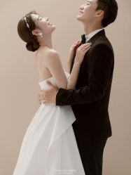 -挪娅婚纱摄影皇家会所